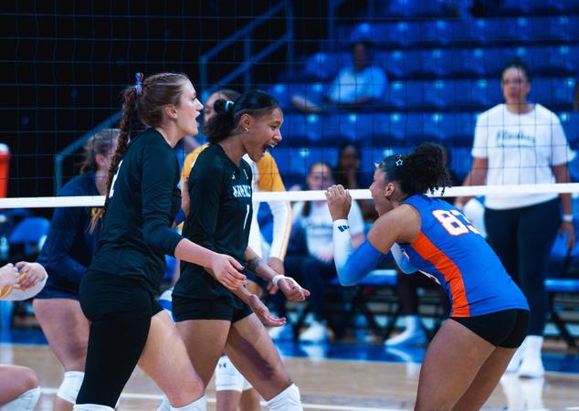 UTA Edges Kent State in Thrilling 3-2 Victory
