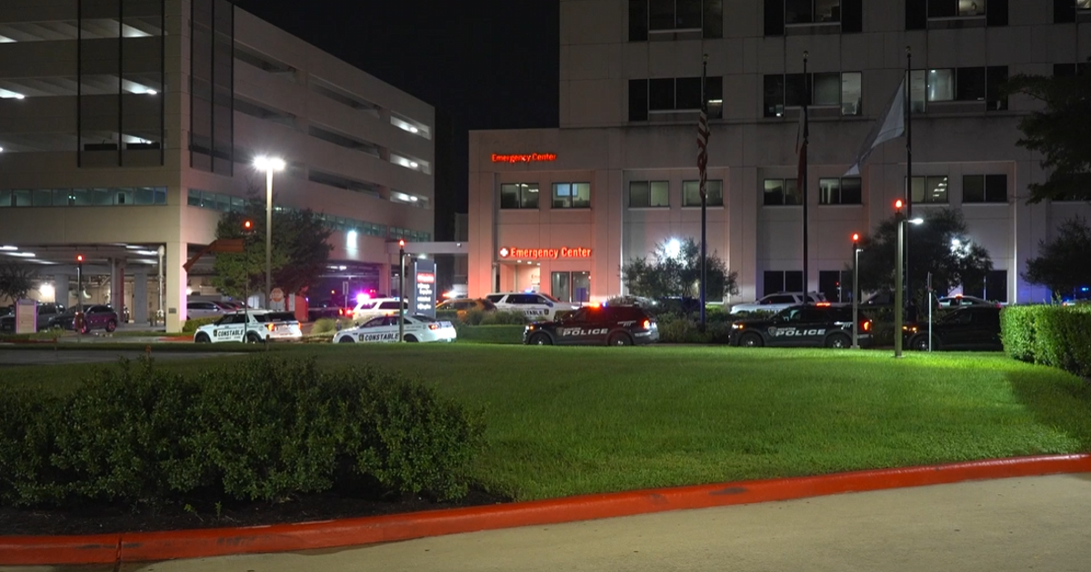 Security sergeant shoots knife-wielding man in Memorial Hermann ER after Tasers fail