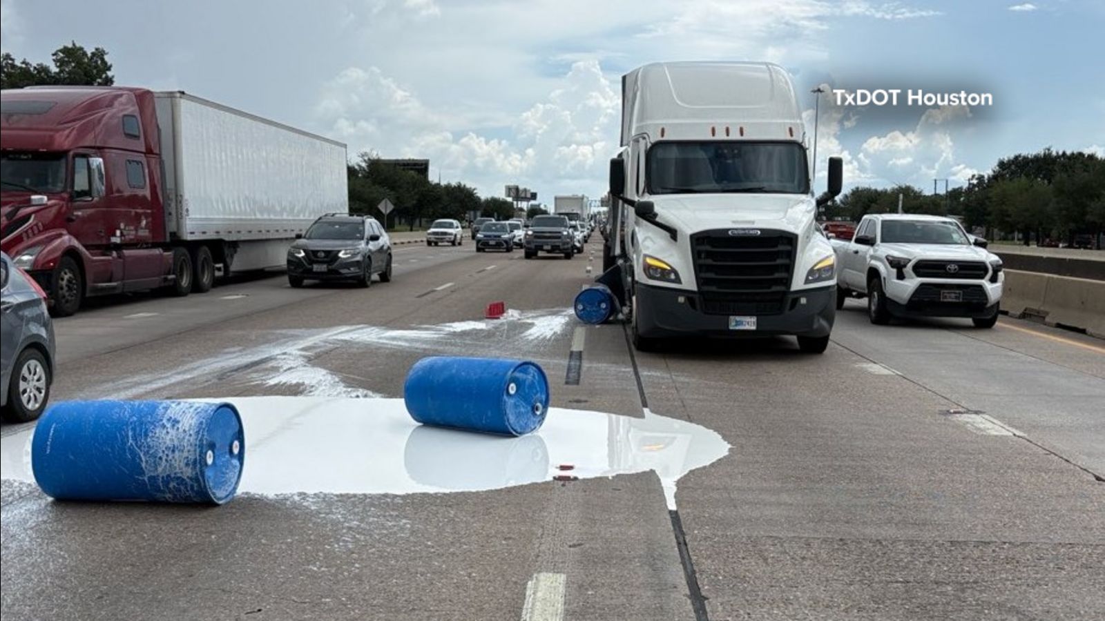 13 Alert Traffic: All NB lanes reopen on Gulf Freeway at South Loop after hazmat spill, Houston TranStar reports