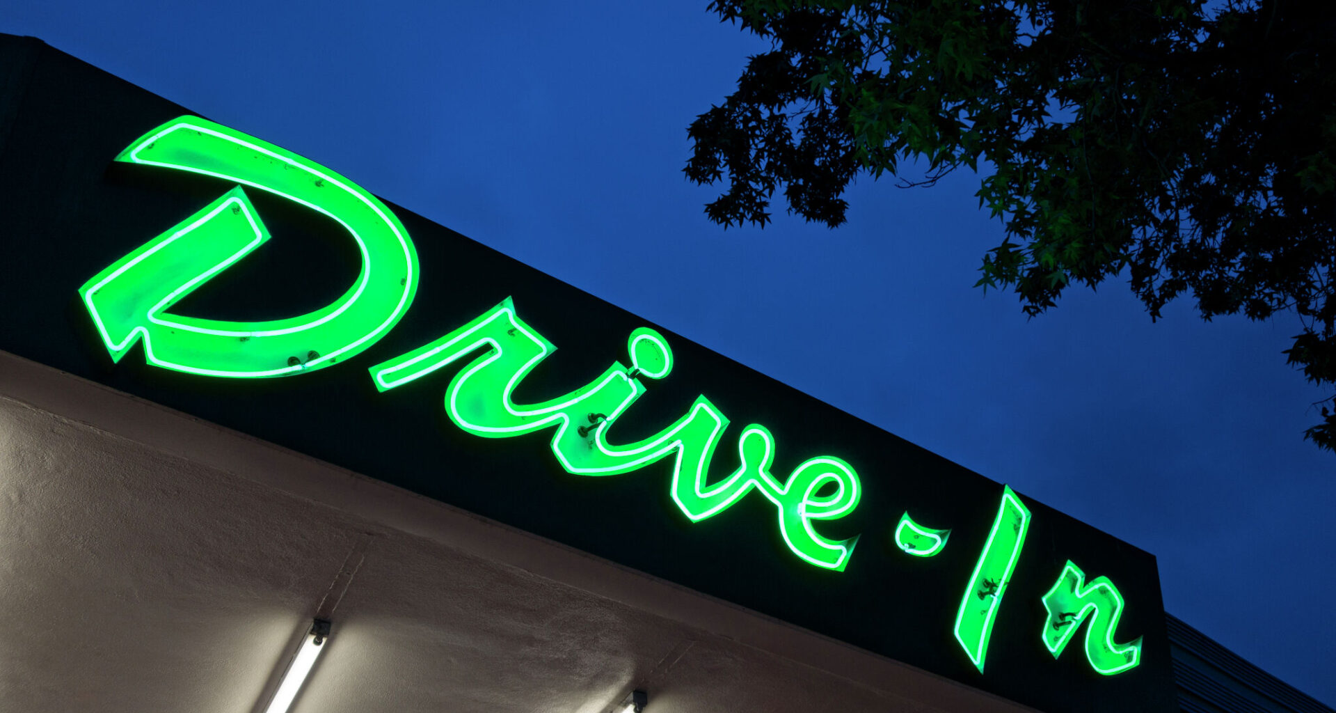 Coyote Drive-in theater closes in Fort Worth after 14 years