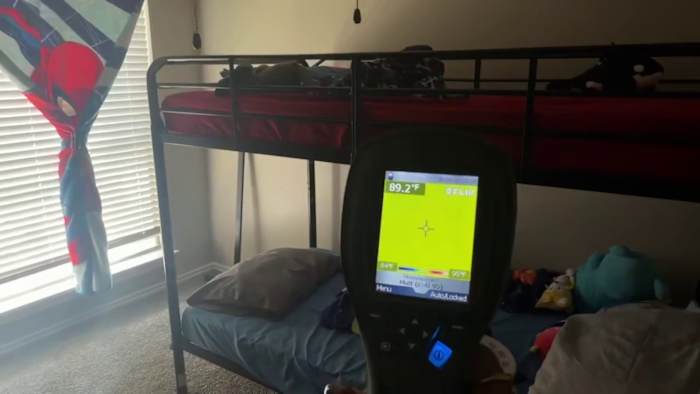 Northwest Side apartment complex residents say apartment air conditioning has been out for weeks