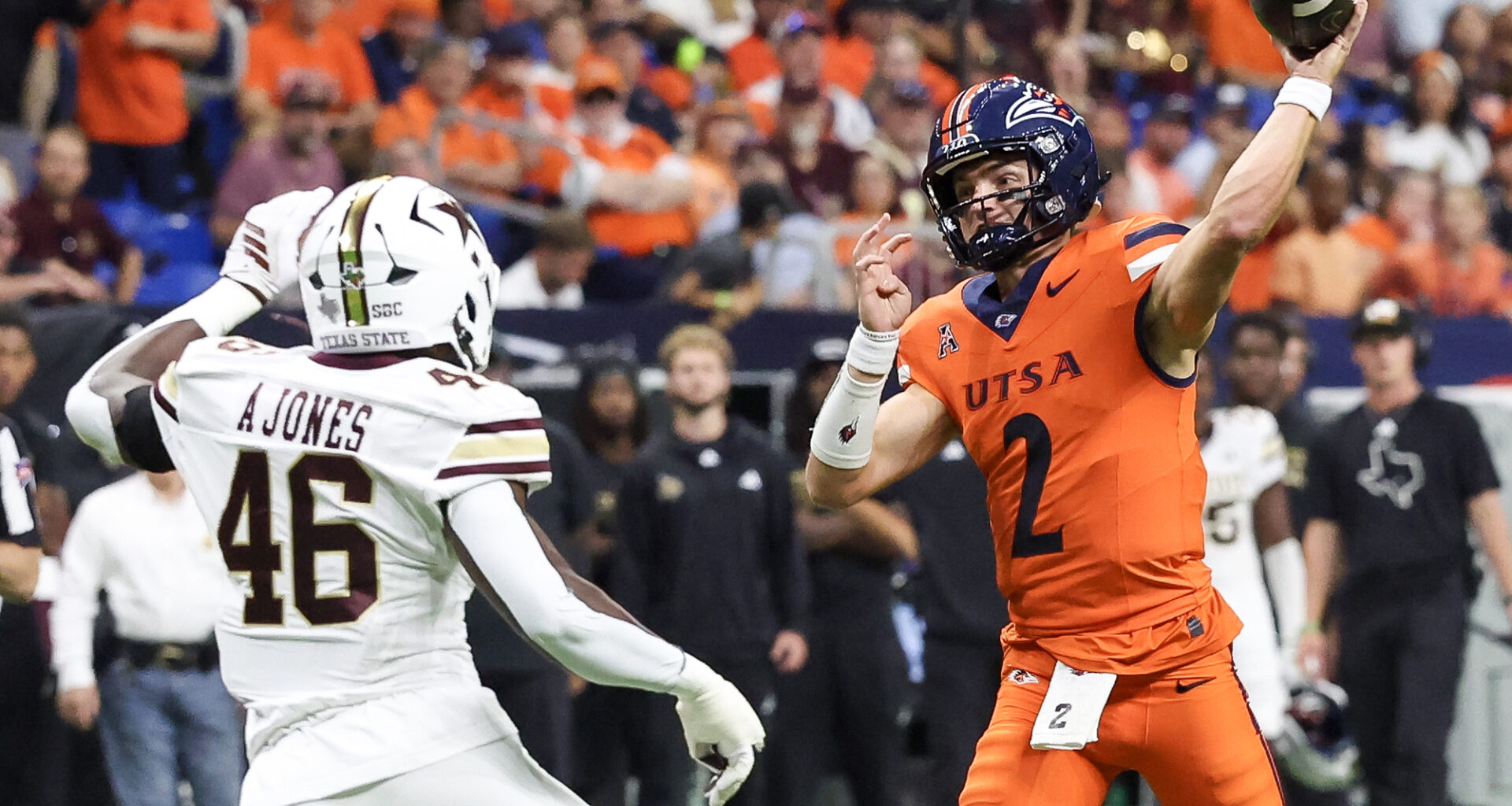 Is UTSA football or Texas State favored in the I-35 Rivalry?