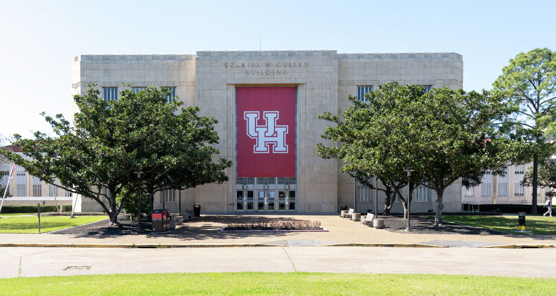 UofH professor suspended after PredatorPoacher confrontation