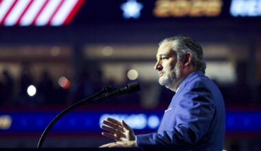 Ted Cruz gets booed during College GameDay appearance ahead of UT-OSU