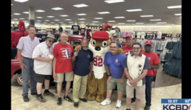 More than 1,000 Mustangs depart Lubbock for Route 66 drive