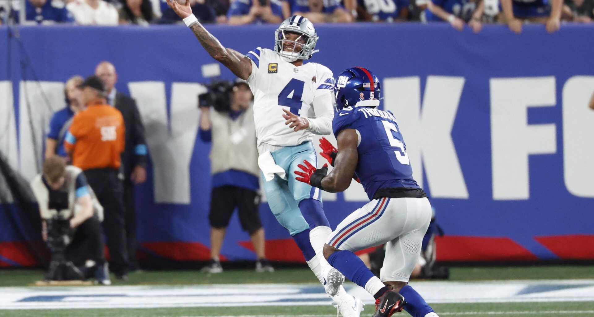 Dallas Cowboys offensive tackle Terence Steele (78) and his offensive teammates watch as the New York Giants control the ball in the final minutes of the game at MetLife Stadium in East Rutherford, New Jersey, September 13, 2026.