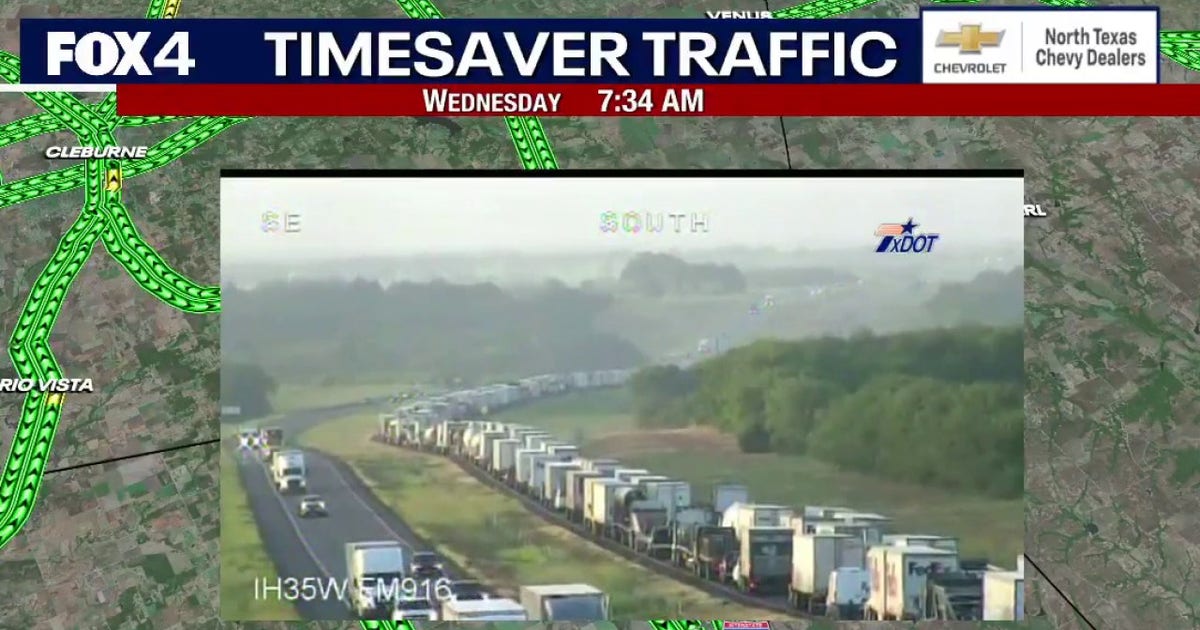 Fatal crash and vehicle fire shut down southbound I-35W near Hill-Johnson county line
