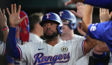 Rangers stay hot vs. LHPs, beat Red Sox to keep pace in playoff hunt