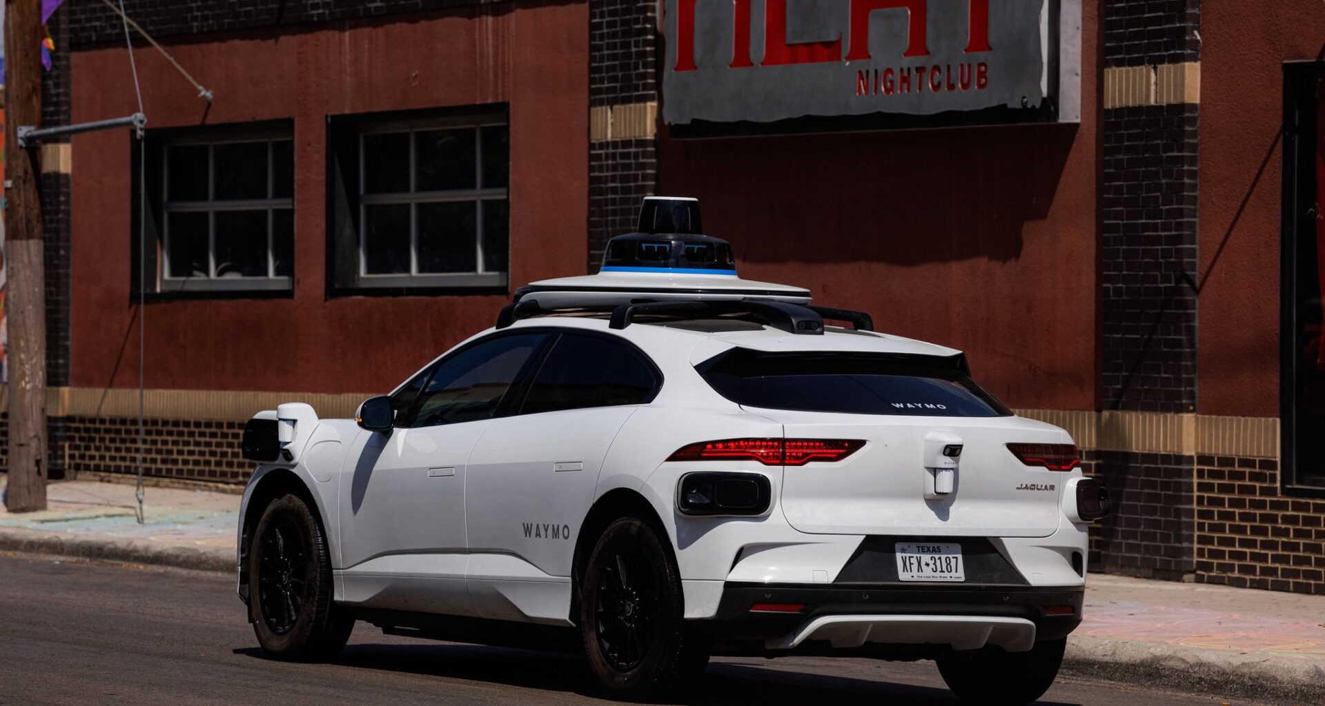 Waymo restarts robotaxi service in San Antonio after shutdown