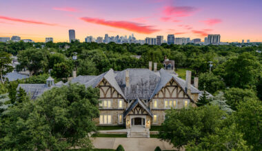 Sale of Highland Park mansion finalized following auction