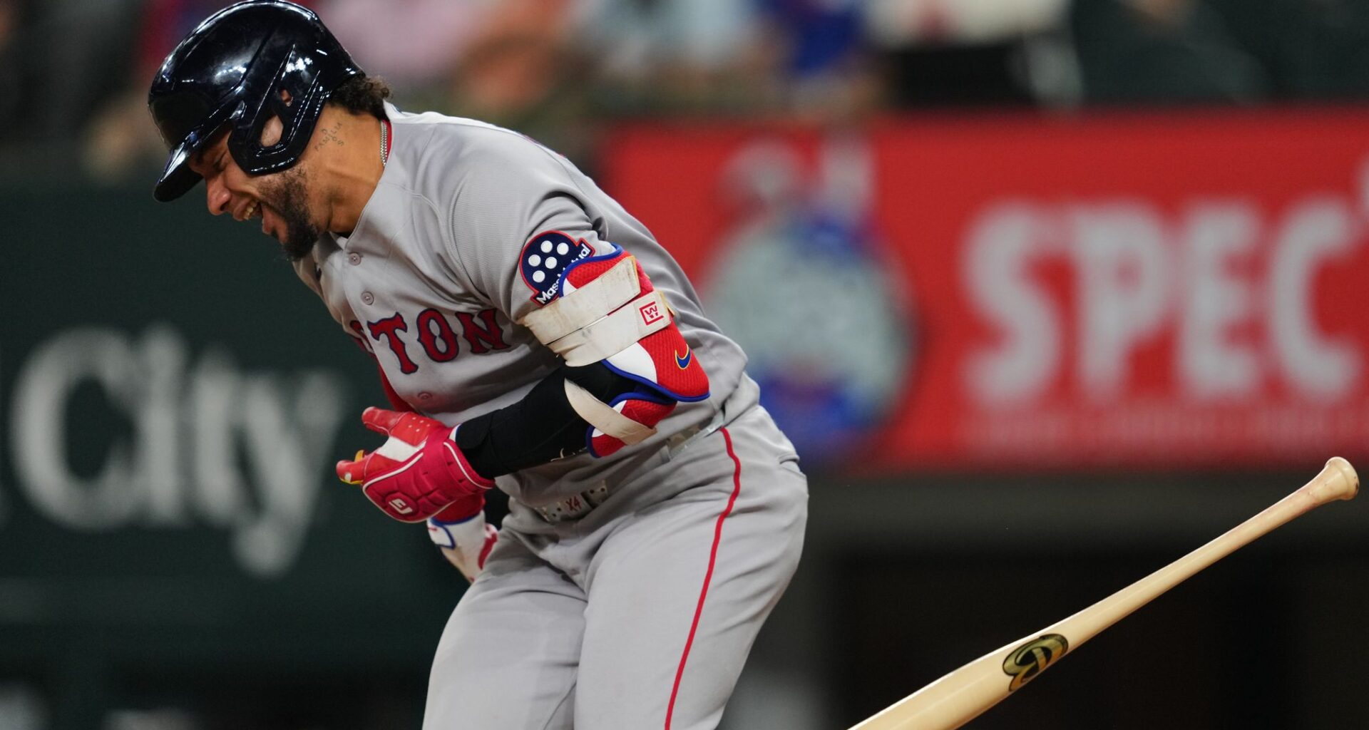 Boston's Willson Contreras has bruised right hand after hit by Jakob Junis pitch in 4-3 win at Texas
