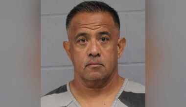 Texas Longhorns coach Johnny Nansen arrested for DWI after 3-car crash in Austin