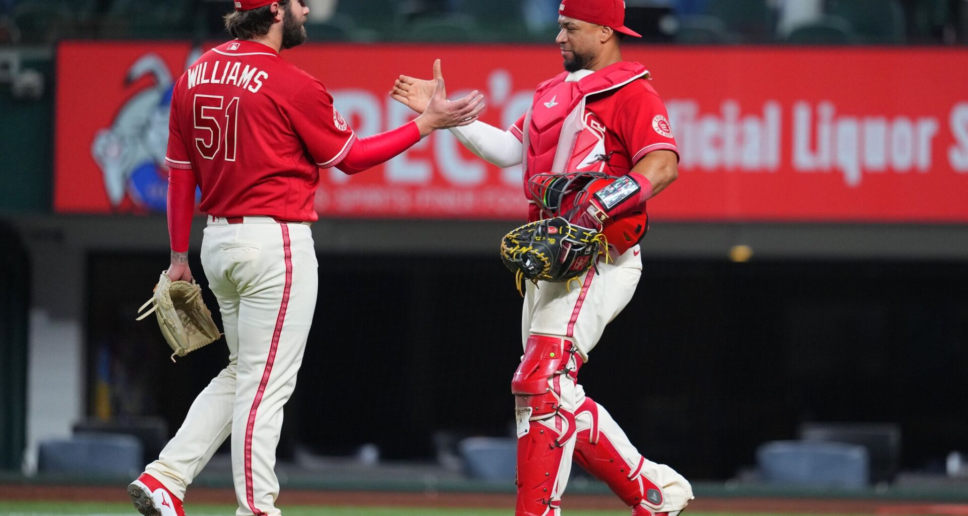 Williams comes in cold, helps push Rangers back into tie for first