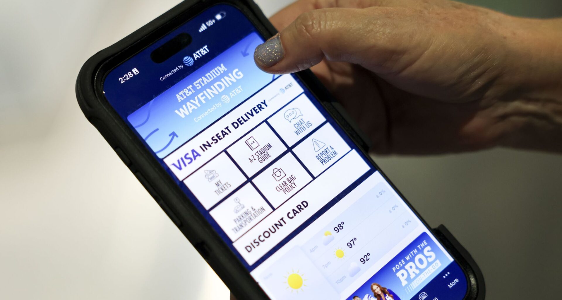 The Dallas Cowboys app now helps you find food inside the AT&T stadium