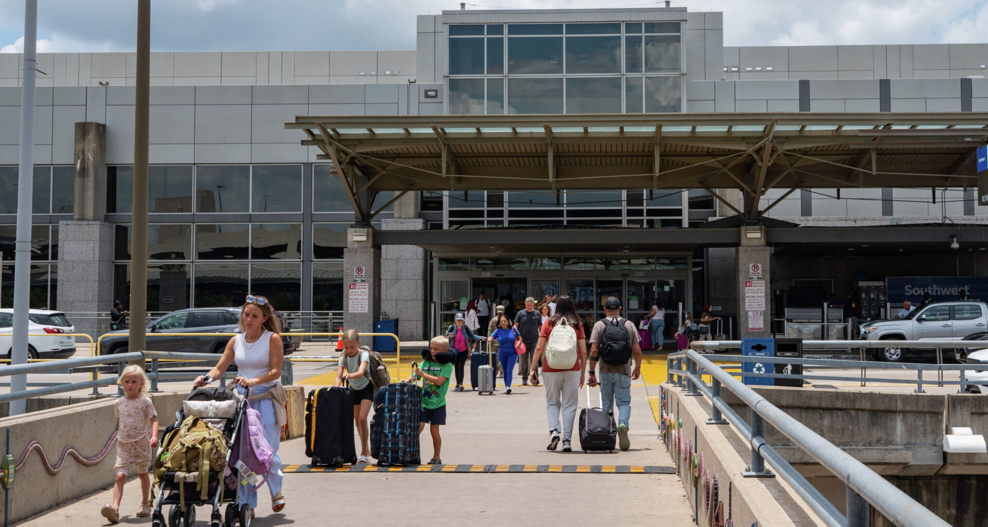 Major Texas airport moves to fix a frustrating problem