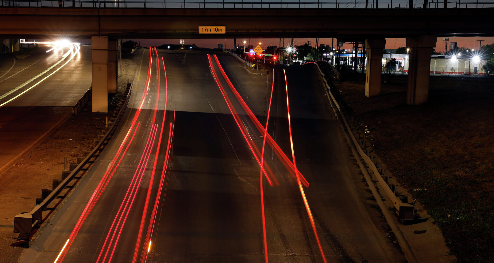 Dallas-Fort Worth drivers often navigate tollways, frontage roads and managed lanes in the same trip. Here’s how to read the signs.