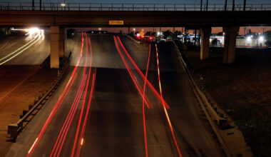 Dallas-Fort Worth drivers often navigate tollways, frontage roads and managed lanes in the same trip. Here’s how to read the signs.