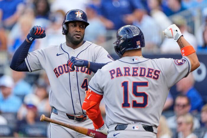 Astros win AL West title on last day of the season