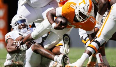 Texas' Colin Simmons credited with an extra half sack vs. Tennessee, giving him school record