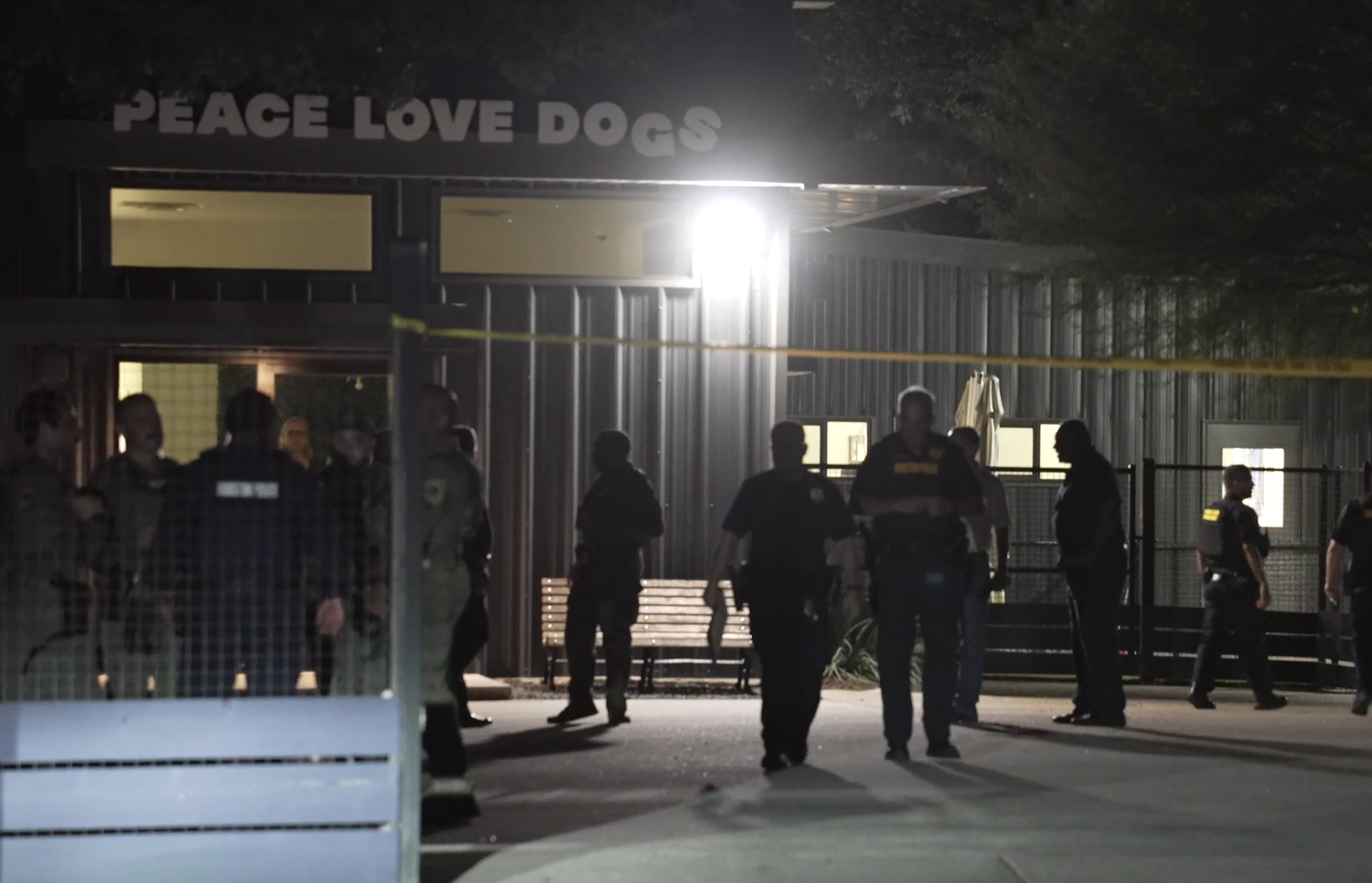 Houston police shoot, kill sex abuse suspect at dog daycare facility