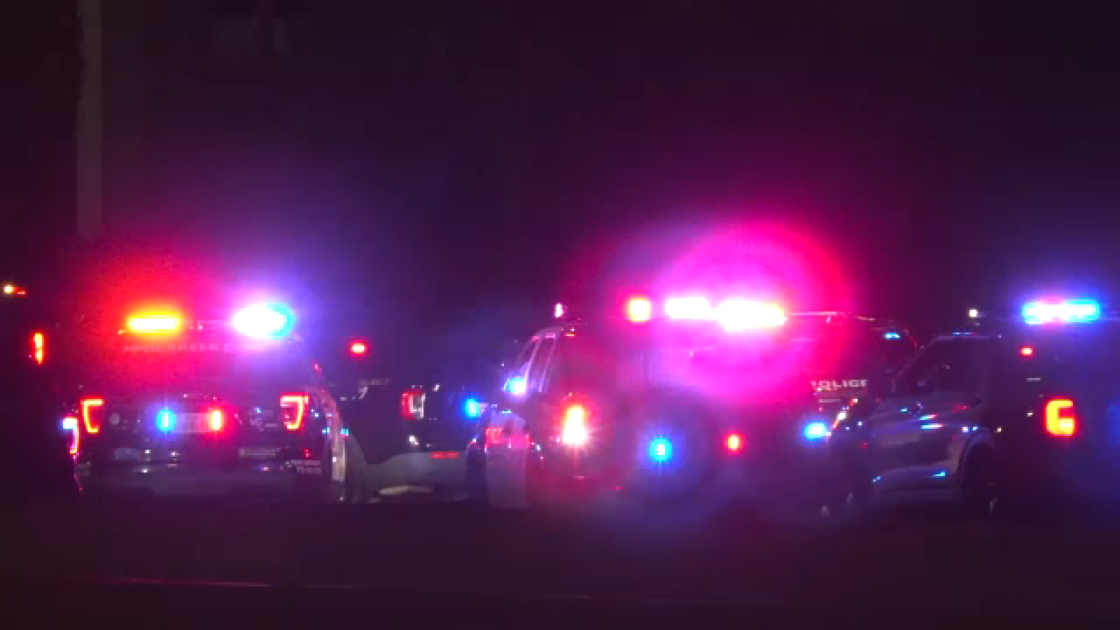 Man killed in hit-and-run on Gulf Fwy after jumping out moving vehicle during fight with sister: HPD