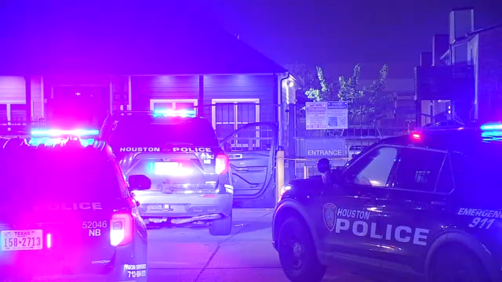 Man found shot at apartment complex in Greenspoint area, Houston police say