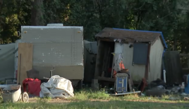 Landlord serving eviction papers beaten with bat, investigators say