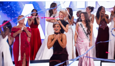 Texas woman crowned Miss America in West Palm Beach