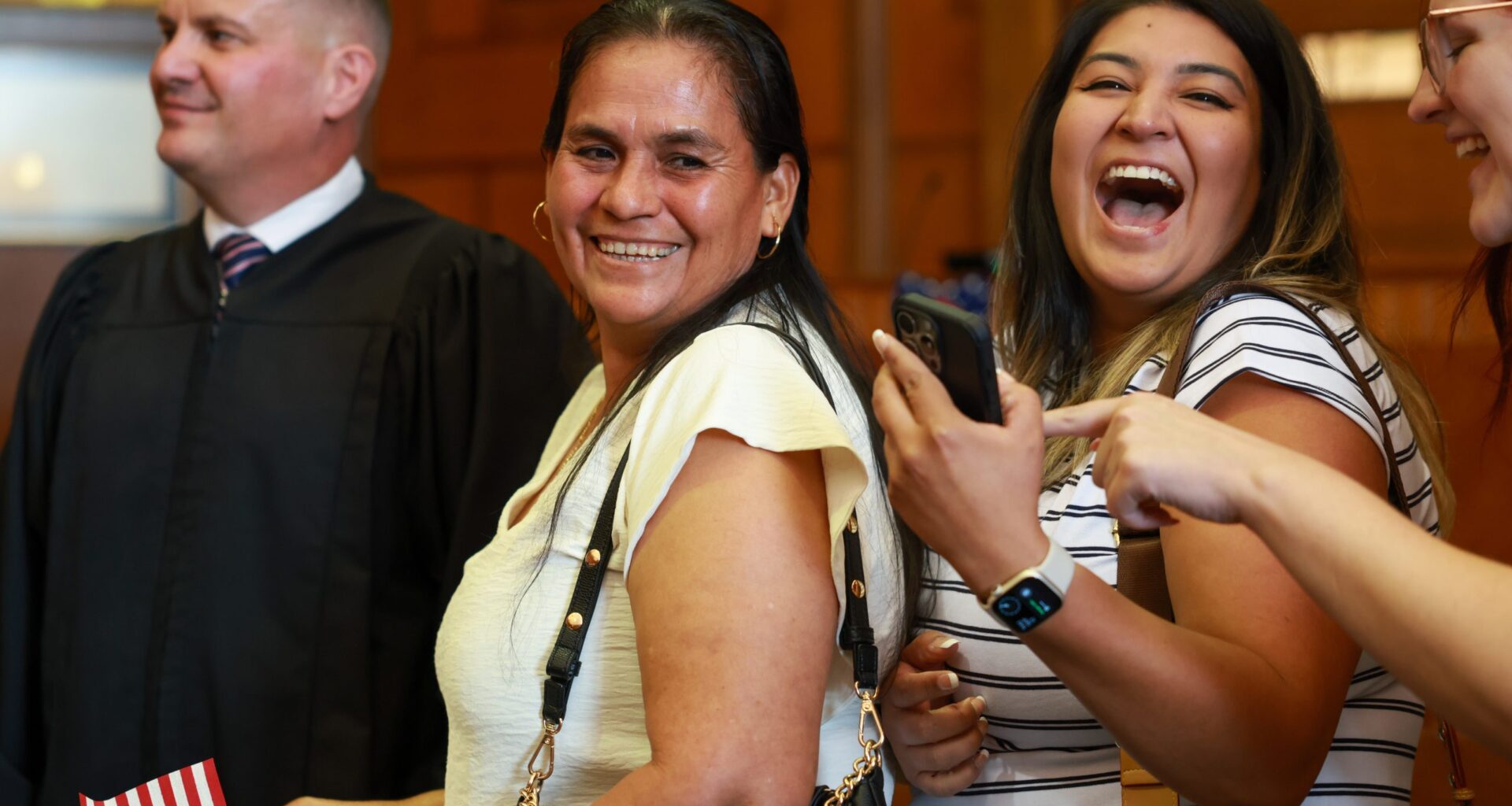 Texas A&M System chairman welcomes new Americans in Fort Worth