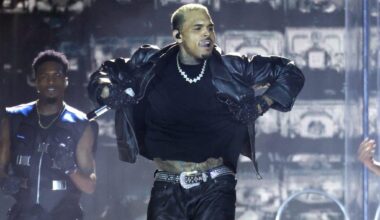 Chris Brown Responds to Venton Jones After Apology for Texas Honor