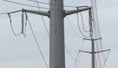 Houston power outage tracker: CenterPoint, Entergy maps; report an outage