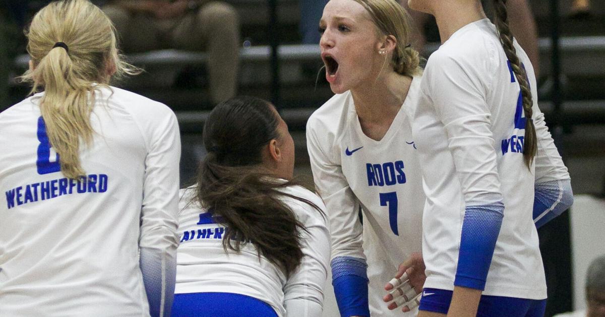 Timid starts and missed calls lead to Lady Roos district-opening loss to Martin | Sports