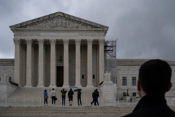 U.S. Supreme Court rules surrogate does not have custody of baby she birthed in Dallas