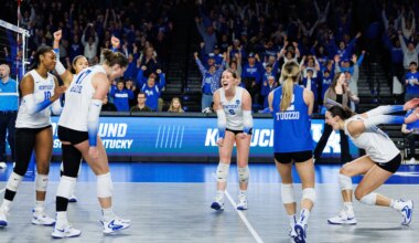 Kentucky Wildcats volleyball team sweeps Houston
