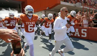 Packers GM gets first-hand look at talented Texas DT trio