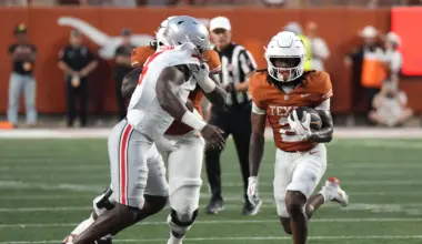 SEC Injury Report: Texas RB Hollywood Smothers questionable