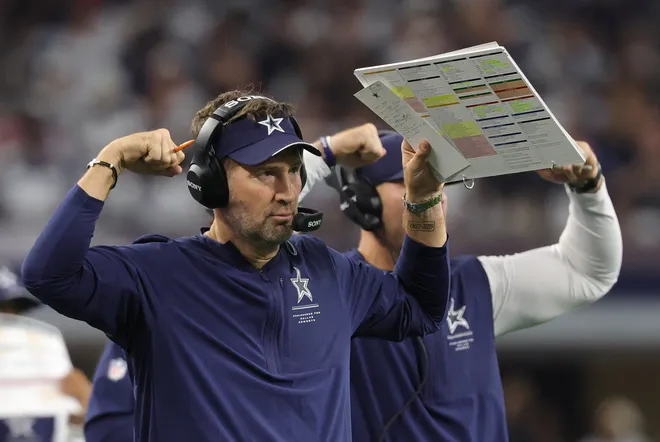 Sep 20, 2026; Arlington, Texas, USA; Dallas Cowboys head coach Brian Schottenheimer instructs his team from the sideline against the Washington Commanders during the second half at AT & T Stadium. Mandatory Credit: Kevin Jairaj-Imagn Images