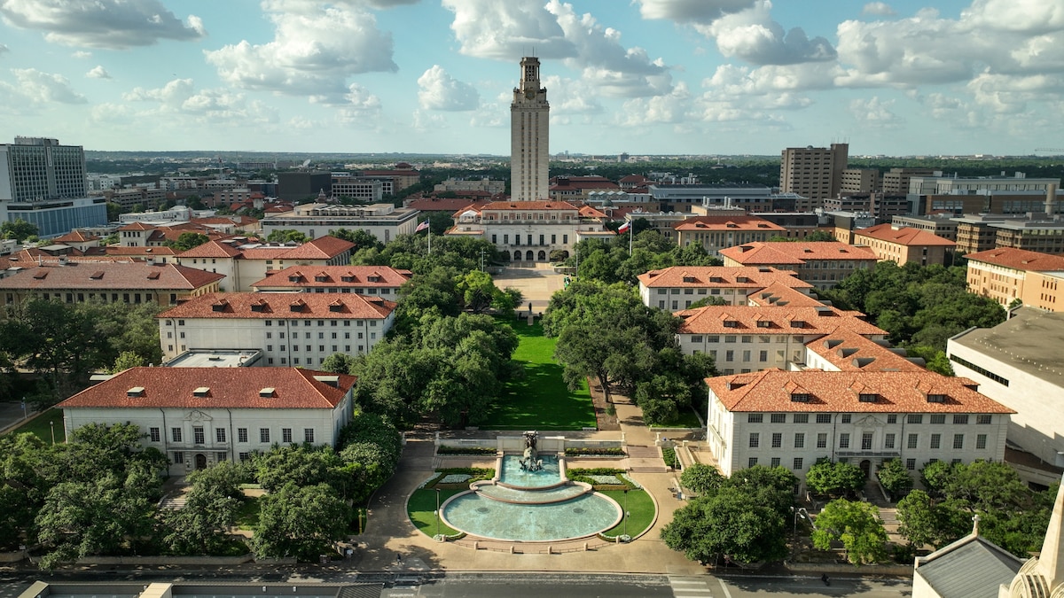 Austin, Texas: The College Town That Became a Metropolis but Kept Its Soul