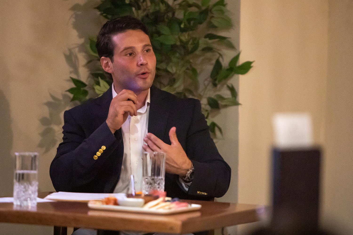 El Paso city rep candidate Arturo Alluin arrested on suspicion of domestic violence in 2022; Alluin claims record expunction