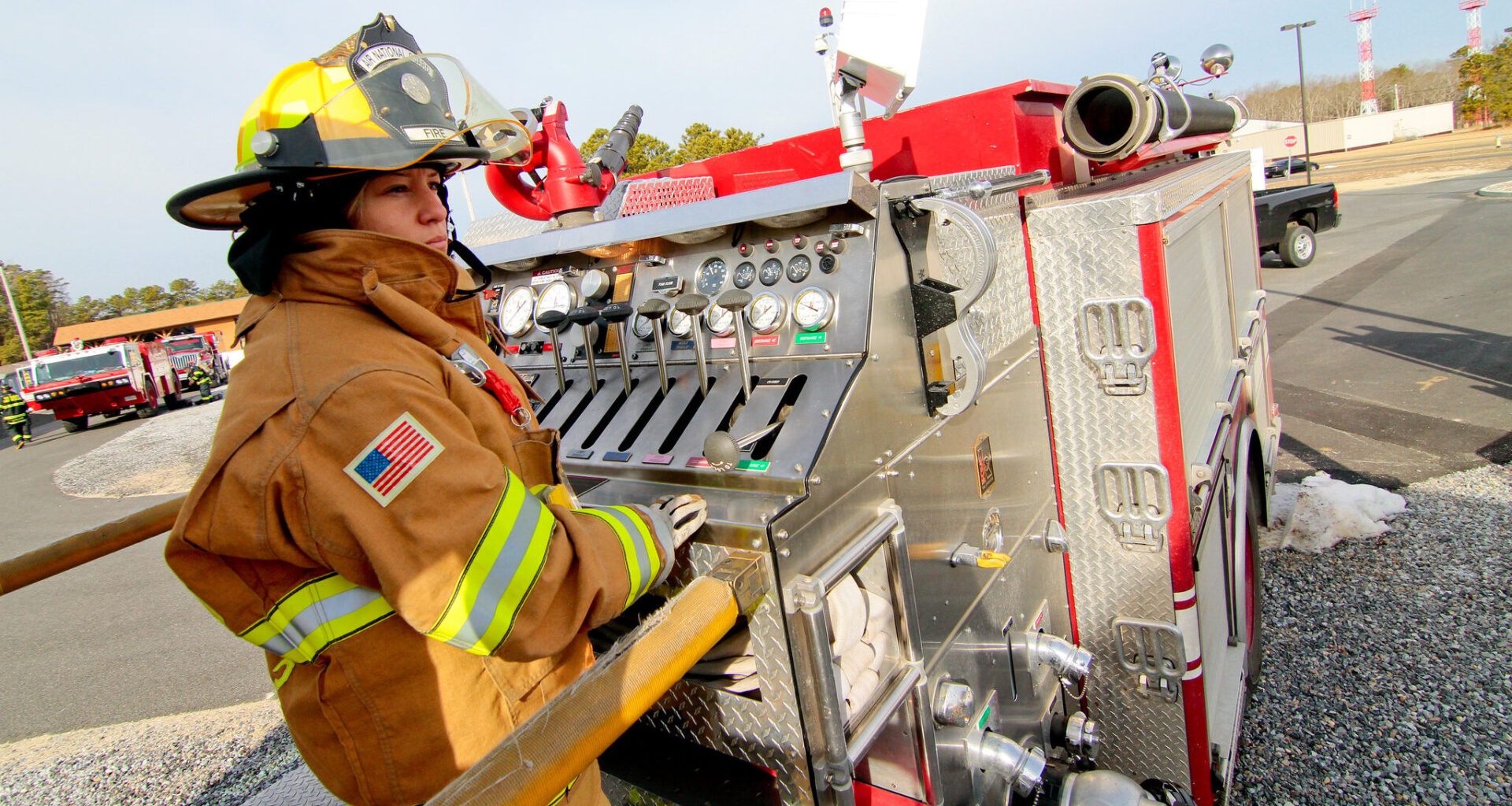 Crane operator rescued from cab while up 220 feet in the air, Fort Worth firefighters say
