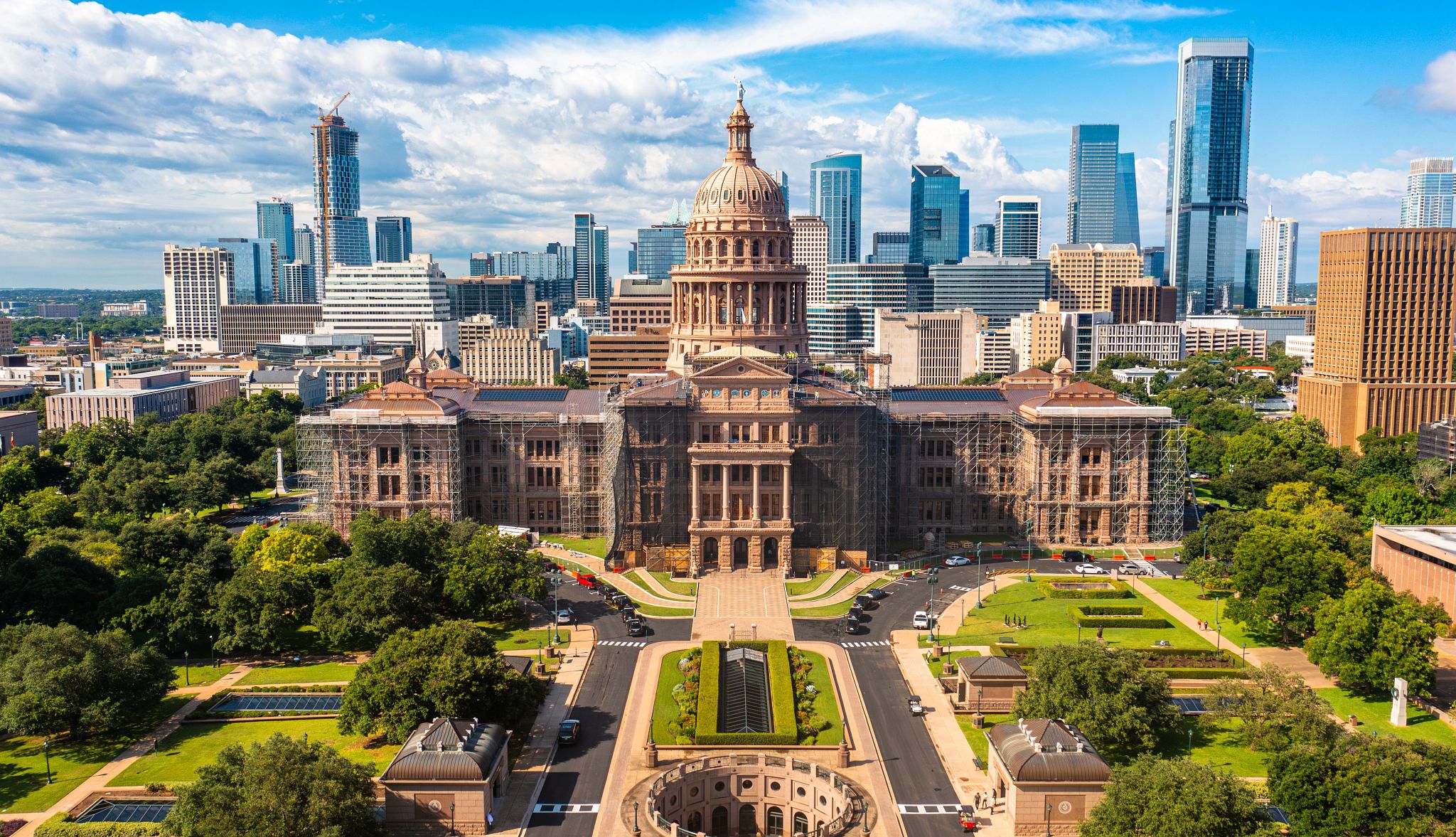 Texas state capitol and skyline in Austin, Texas
