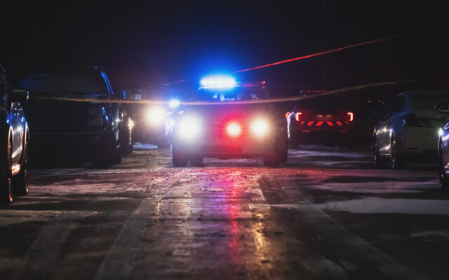 SAPD: Man dead after early morning shooting at Southeast Side apartment complex