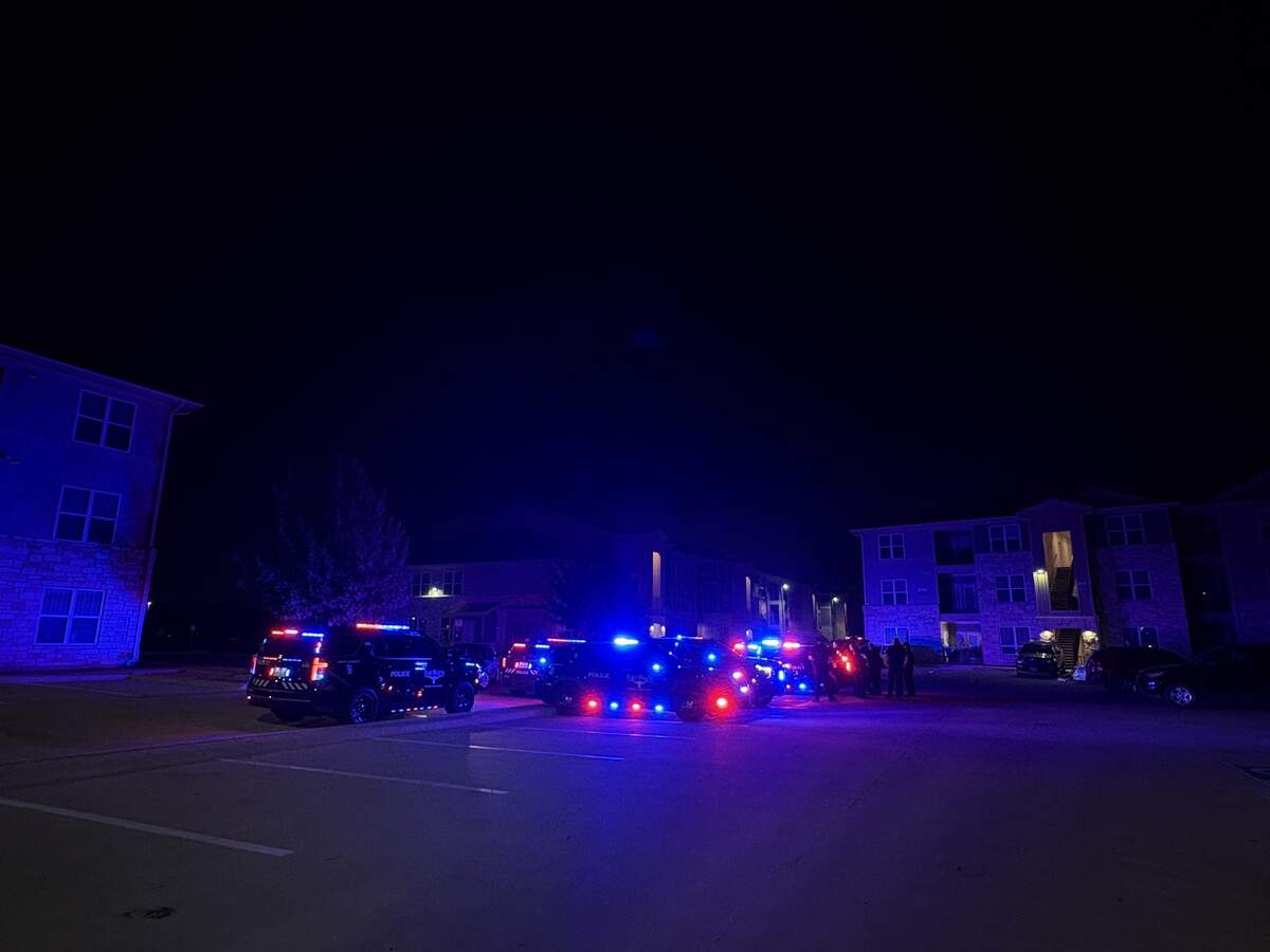 Fort Worth police investigate a shooting at the Patriot Pointe Apartments on Saturday night, Sept. 5. A young child died from a gunshot wound after getting hold of an unsecured weapon.