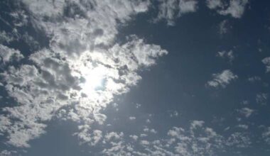 Houston heat returns today with another scorcher in the upper 90s