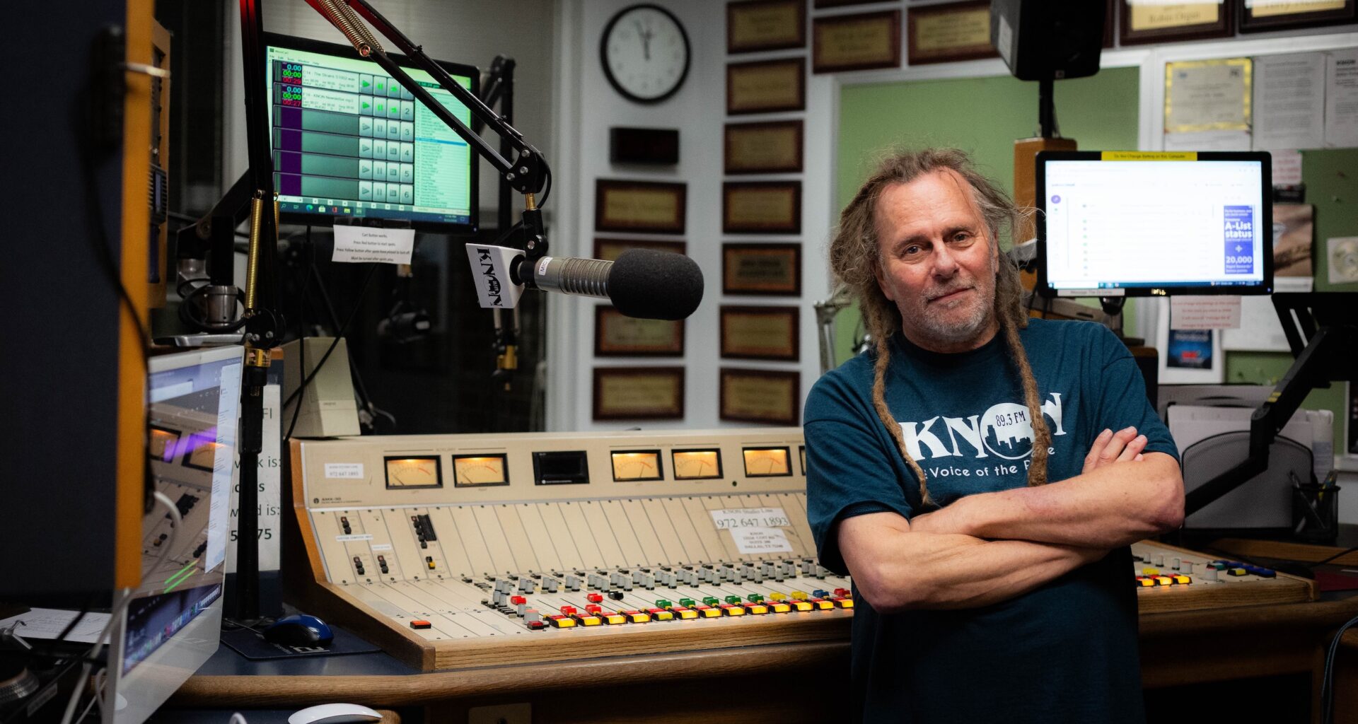 Dallas music pillar Jeffrey Liles returns to radio airwaves