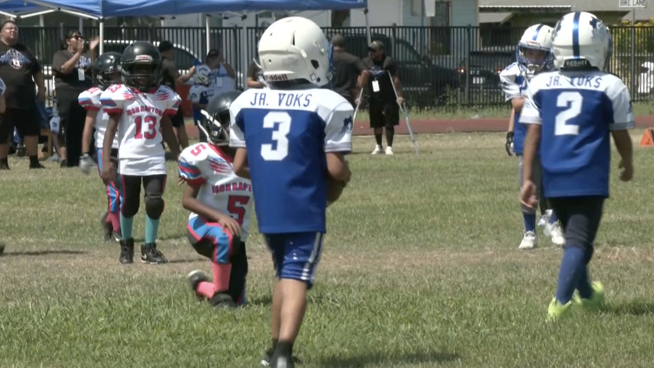 High temperatures not slowing down San Antonio football team