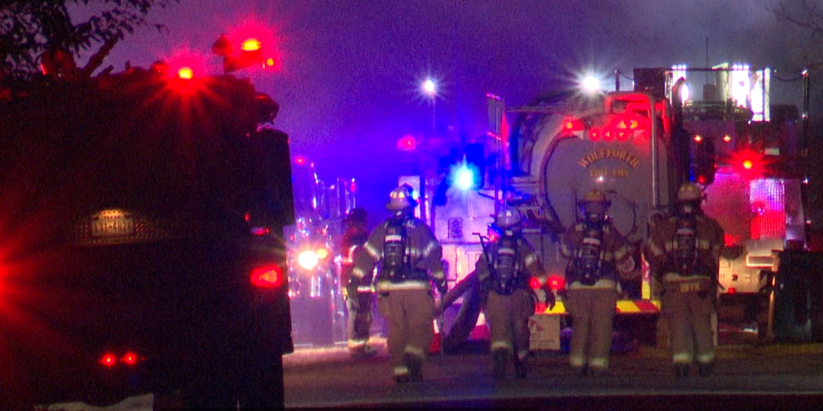 Multiple homes burned in northwest Lubbock County fire
