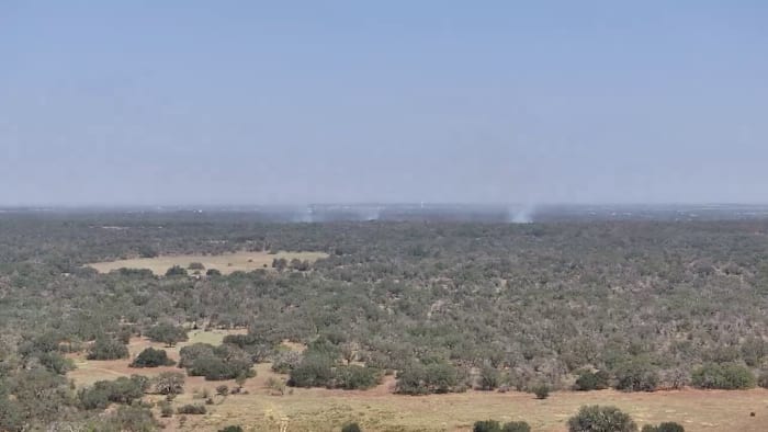 Multiple fire crews, Texas A&M Forest Service battling 300-acre grass fire in Atascosa County