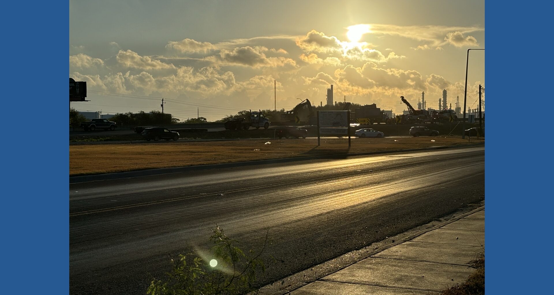 Southbound I-37 closed in Corpus Christi as crews clear early-morning incident