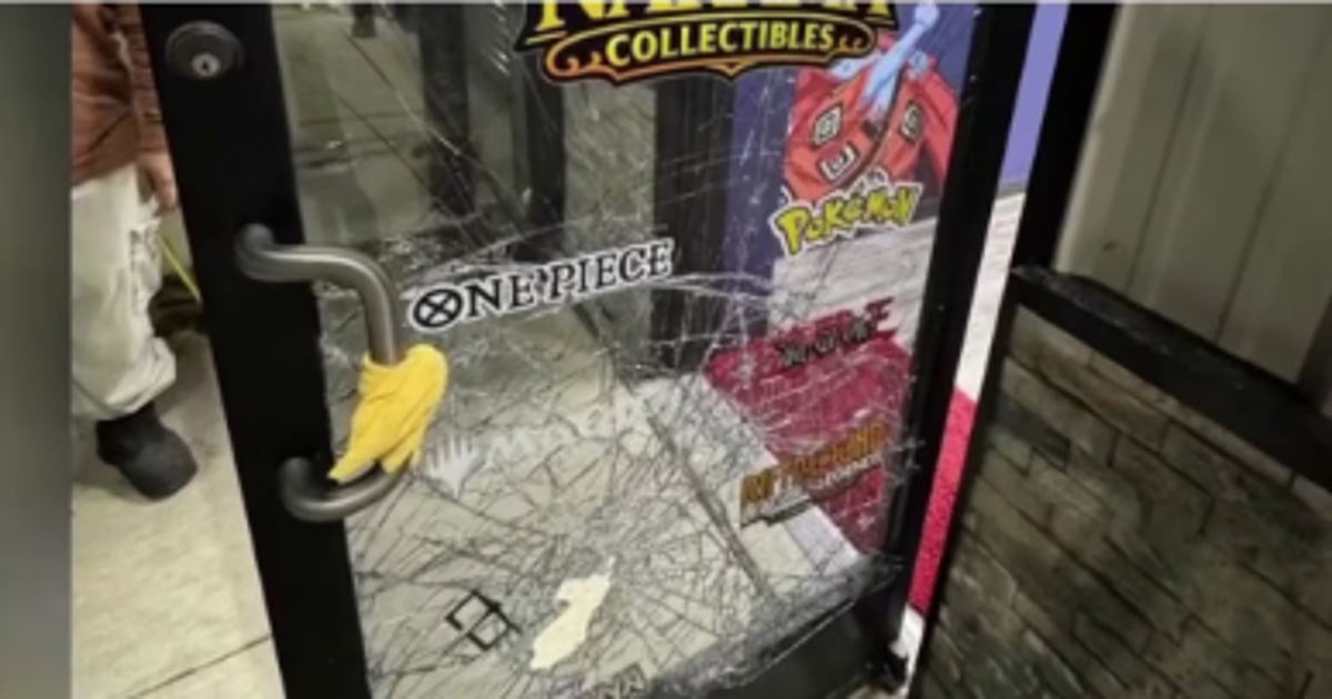 At least 6 Houston-area collectibles stores burglarized in two weeks